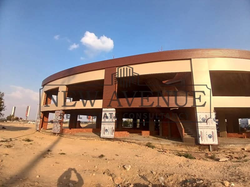 Commercial Retail 100 sqm for Rent in The industrial area el obour city Direct on the main street - Więcej
