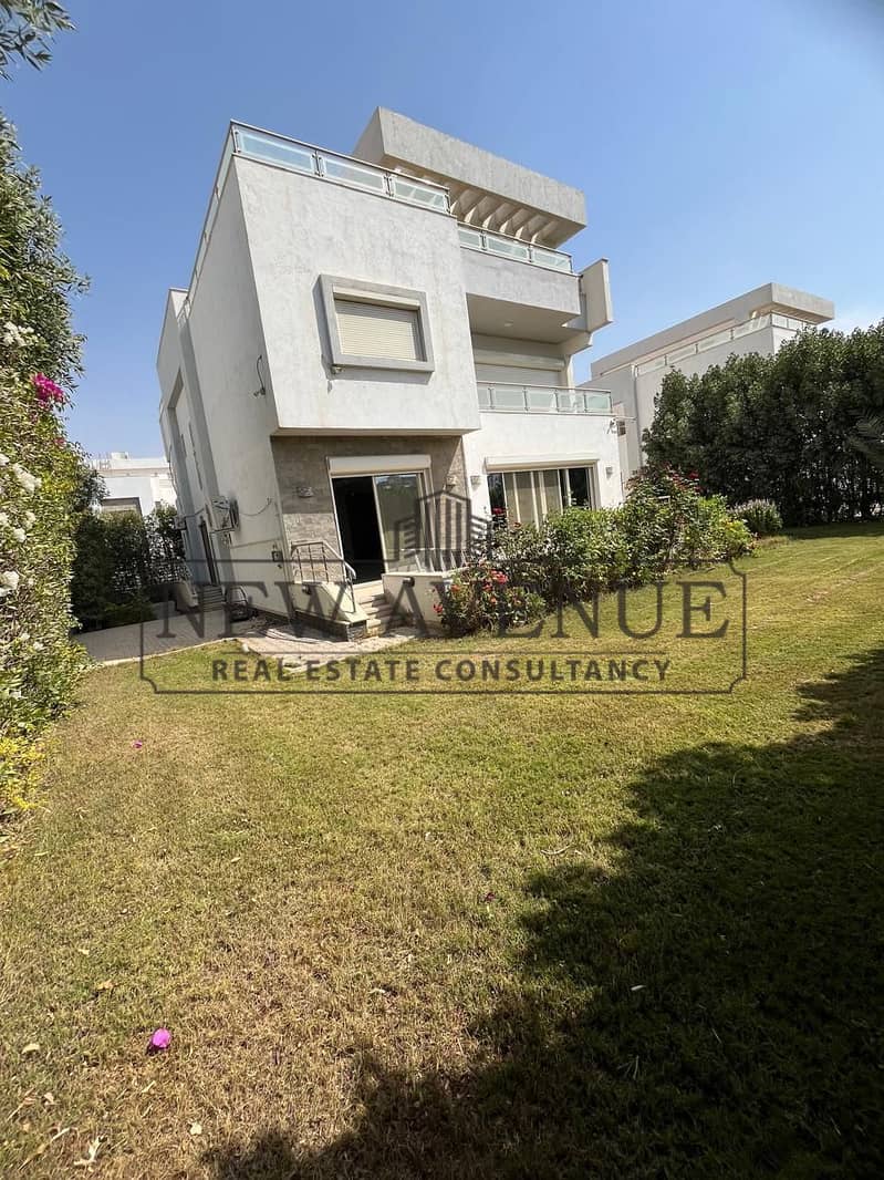 Luxurious Standalone Villa Prime Location on wide garden very prime location bahry 7 bed fully finished – pohled 2