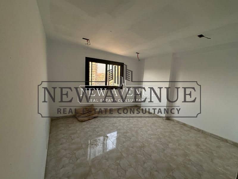 Office For Sale At Heliopolis 800SQM Ready To Move - Widok 3