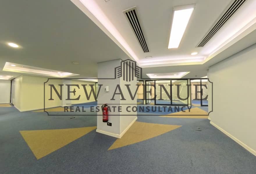 Fully Finished Office space for rent with avery prime location 1700 sqm - Ansicht 5