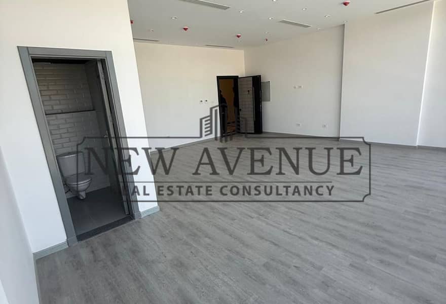 Ready to move Administrative office space for sale with avery prime location The Ledge, New Cairo Fully Finished - Ansicht 3