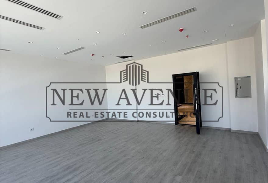 Ready to move Administrative office space for sale with avery prime location The Ledge, New Cairo Fully Finished - Mehr
