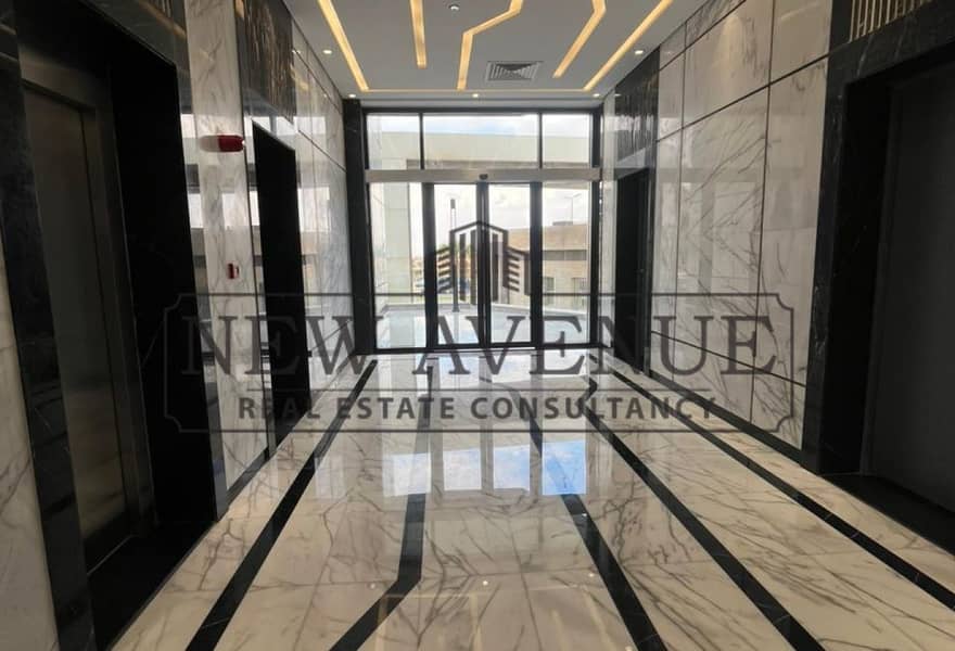 Ready to Move Office space for sale in Strategic Location The Legde ,New Cairo Fully Finished - Widok 6