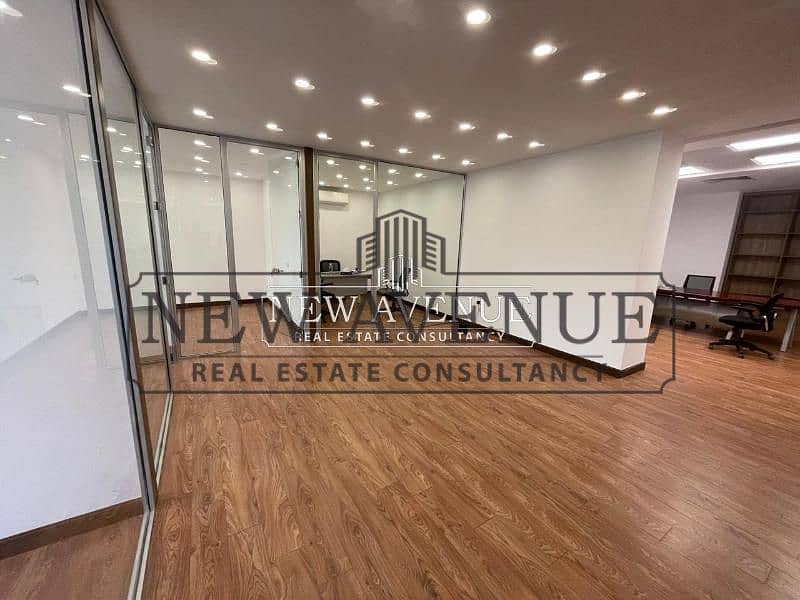 Finished office for rent 300M Very Prime location Almaza Masr El Gedida - Vista 4