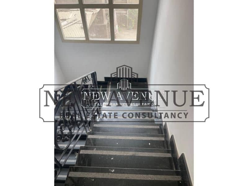 Finished office for rent 300M Very Prime location Almaza Masr El Gedida - Vista 6