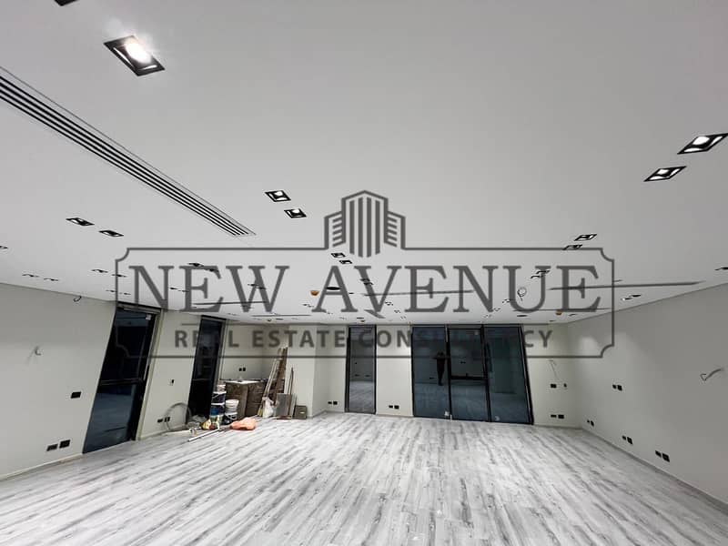 Finished Office in Corner View Plaza in Hyde Park – pohled 2