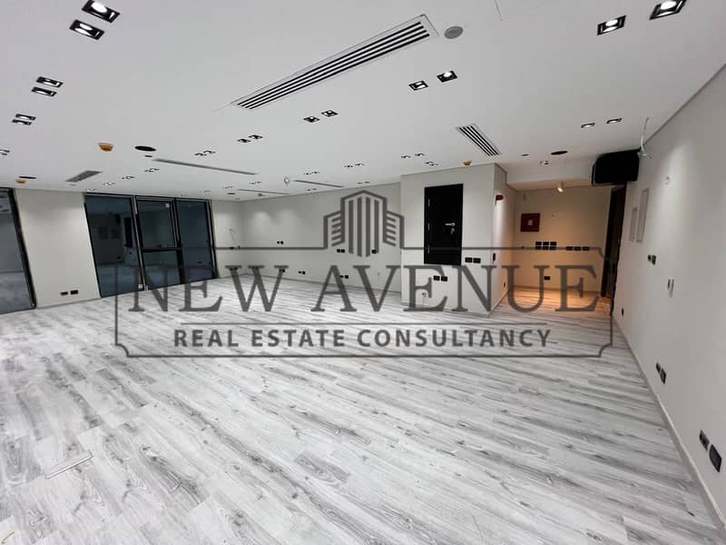 Finished Office in Corner View Plaza in Hyde Park – pohled 3