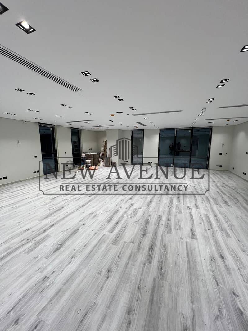 Finished Office in Corner View Plaza in Hyde Park – pohled 5