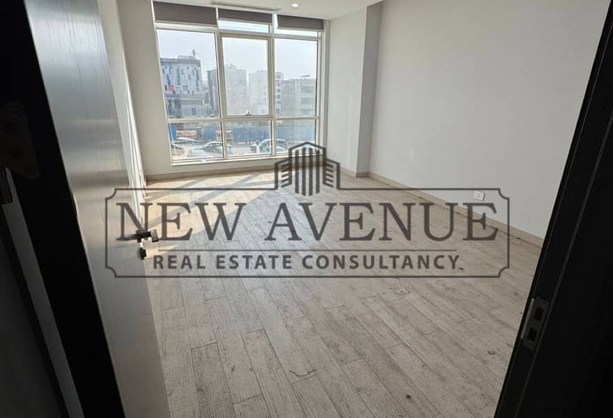 fully finished office panorama view north 90street - Widok 2