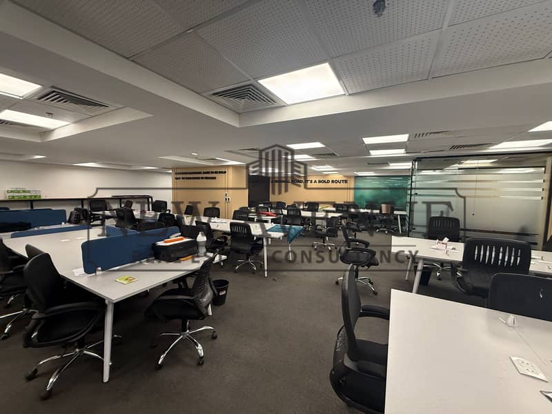 Fully finished Administrative Office space for rent with avery prime location Ready to move - Widok 4