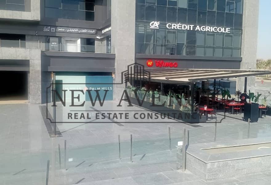 Fully finished Medical clinic for rent 49 m with avery prime location at hale town palm hills - Widok 4