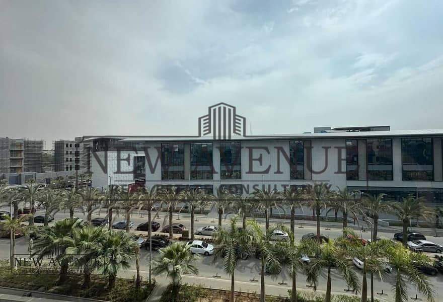 Office 5A Waterway Fully Finished Plaza View For Sale New Cairo - Ansicht 5