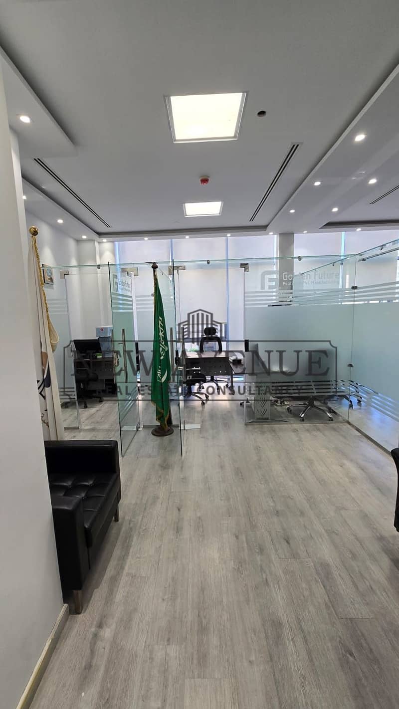 Office at leven square Sale Fully Finished with ACs - Bild 2