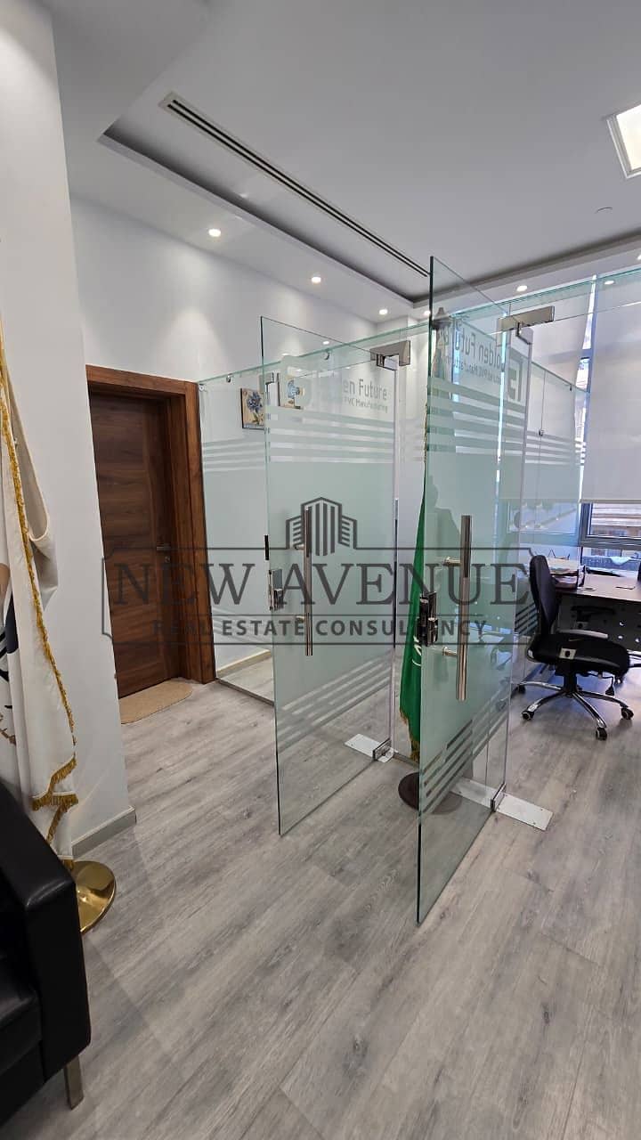 Office at leven square Sale Fully Finished with ACs - Bild 3