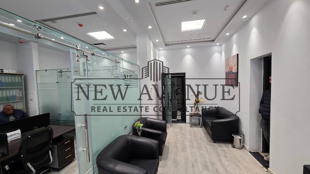 Office at leven square Sale Fully Finished with ACs - Bild 6