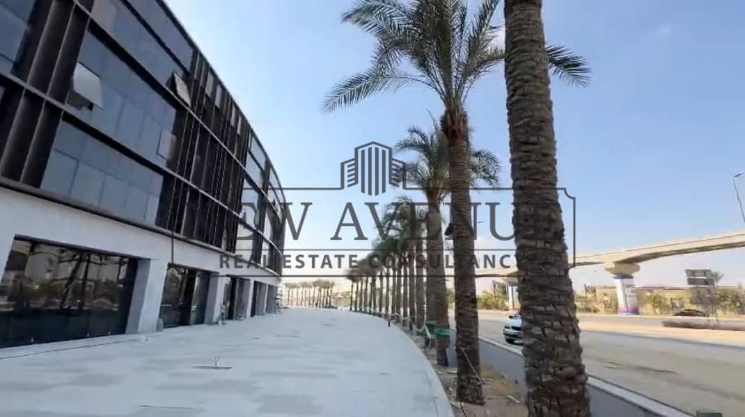Office in Lake View Fully Finished With Ac's 480 Sqm Ready To Move For Rent New Cairo - Widok 6