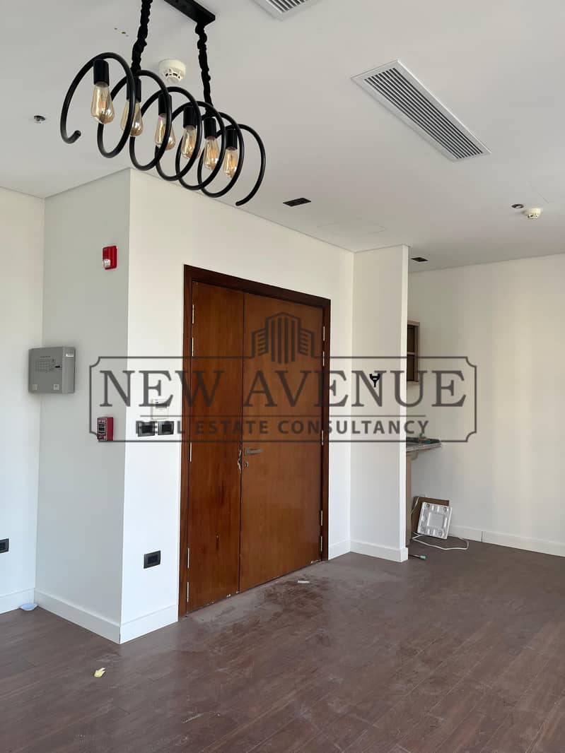 Below Market Price Office District 5 Fully Finished With Ac's For Rent - Widok 5