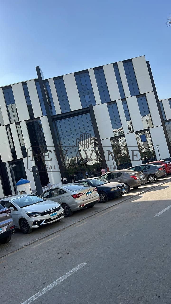 Office 65 Sqm at Hyde Park Fully Finished With ACS For Rent – pohled 4