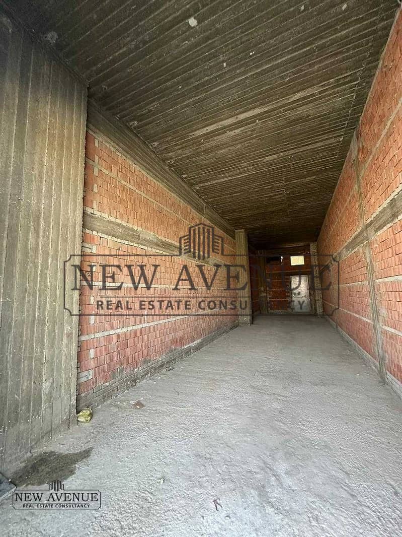 Retail in Waterway High Traffic Ready to Move For Rent New Cairo – pohled 6
