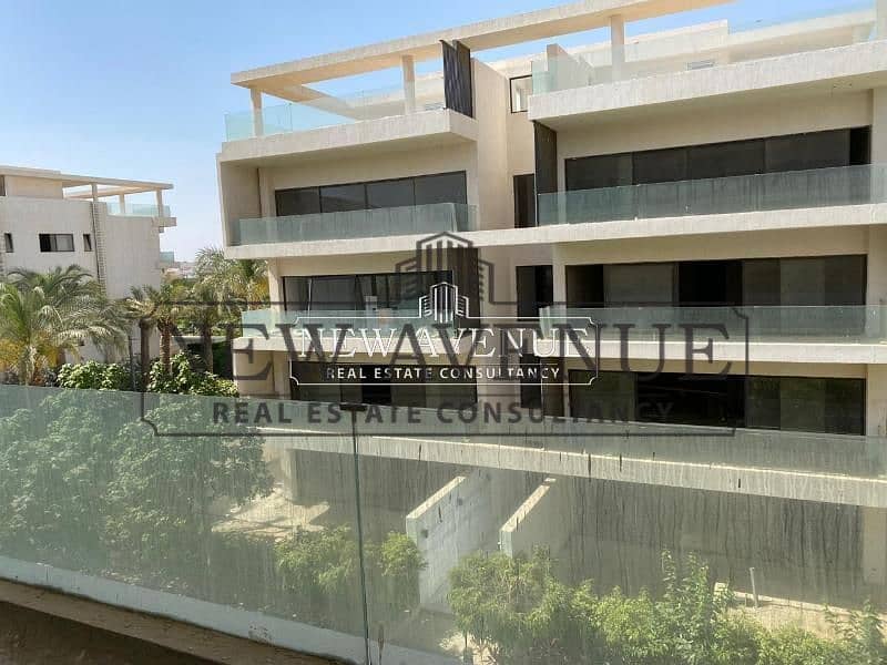 Apartment three bedrooms ready to deliver with two parkng slots in lake view residence in new cairo - Ansicht 4