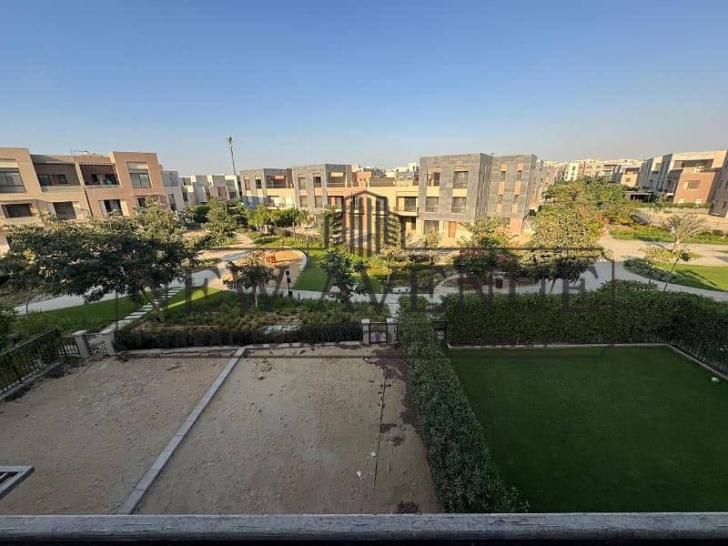 Town house for sale in DISTRICT 5 in the most premium location in the compound view landscape ⁠the villa faces north ⁠open view - ⁠ready to move - Widok 5