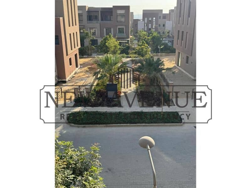 Town house for sale in DISTRICT 5 in the most premium location in the compound view landscape ⁠the villa faces north ⁠open view - ⁠ready to move - Widok 6