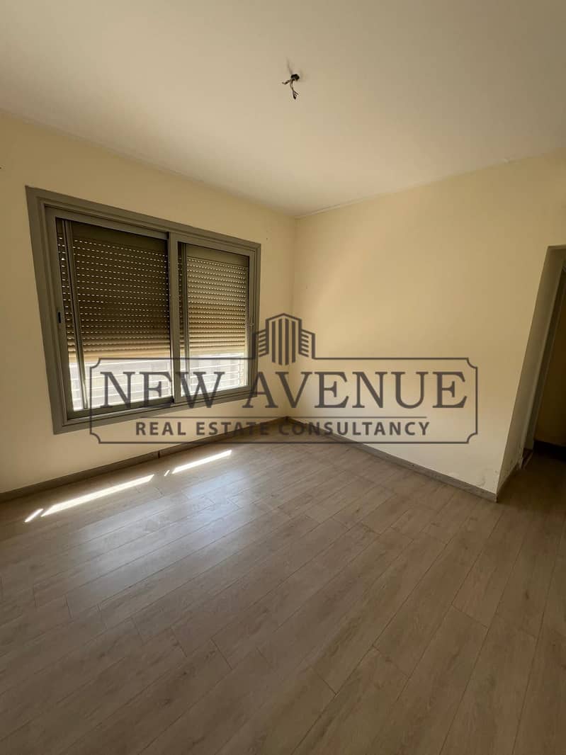 penthouse fully finished with acs ready to move prime location in village gate palm hills - Mehr