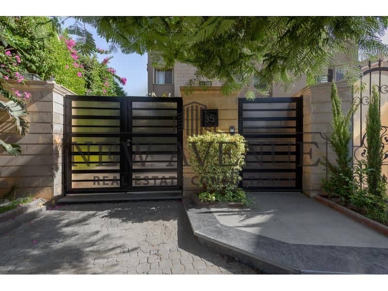 The best super lux finished twin house in El Shorouk prime location great opportunity Green valley Sherouk 1 - Ansicht 3