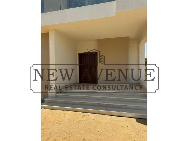 standalone villa three bedrooms semi finished by installments over five years in fifth square el marasem new cairo - Więcej