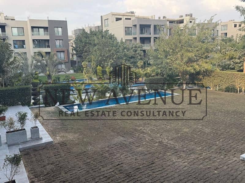 ground apartment fully finished with acs ready to move prime location in silver palm new cairo - Vista 6
