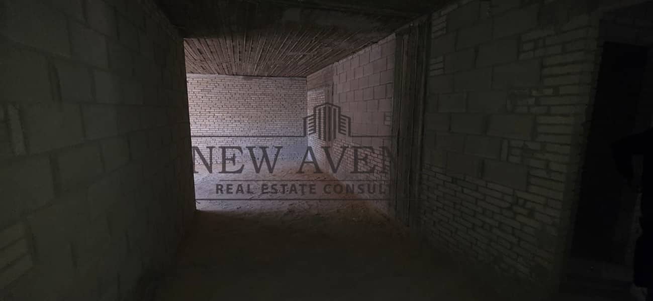 Double view - Ready to move - Very prime location - Typical floor - negotiable price - direct on mid ring road - ready to live - maintenance paid - Widok 5
