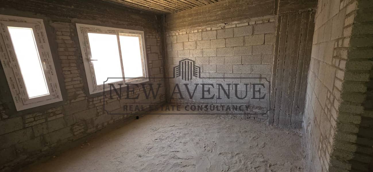 Double view - Ready to move - Very prime location - Typical floor - negotiable price - direct on mid ring road - ready to live - maintenance paid - Widok 6