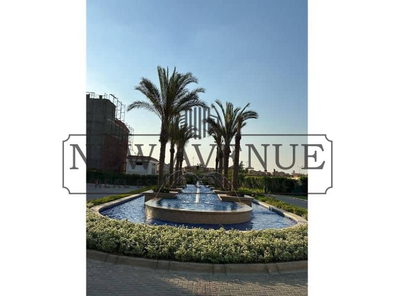 Rare space - Ready To Move - Prime Location - Semi finished - Master Room - 3th Floor-4 bedrooms-Penthouse for sale in Regents park Compound New Cairo - Widok 6