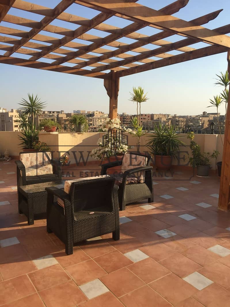 Very prime location open view - double view - overlooking landscape - ready to move and fully finished roof apartment for sale in El Banafseg 7 Villas - Ansicht 3
