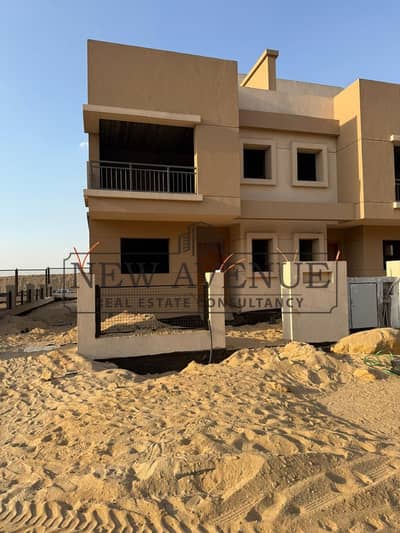 3 Bedroom Twin House for Sale in New Cairo, Cairo - WhatsApp Image 2026-03-02 at 5.45. 45 PM (3). jpeg 3 Bedroom Twin House for Sale in New Cairo, Cairo - WhatsApp Image 2026-03-02 at 5.45. 45 PM (3). jpeg