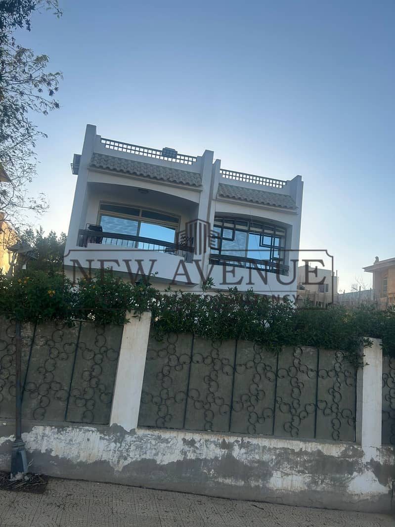 Under market price - very prime location greenery view - bahary - villa for sale fully finished with kitchen - El Sherouk - Mynd 2