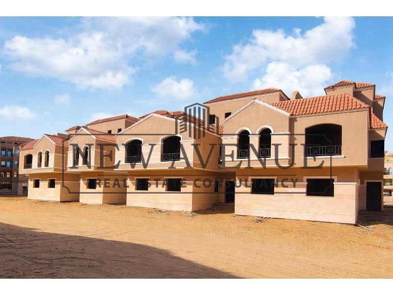 Ready to Move Town 7 Years Installments | Maadi View – El Shorouk Prime Location Directly on Suez Road - Ansicht 6