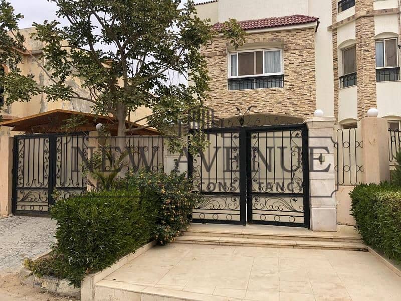 Villa with swimming pool and basement ready to move 6 Bedrooms 7 Bathrooms Separate room with private bathroom – pohled 6
