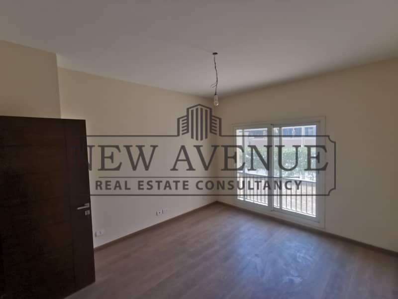 Corner fully finished apartment with garden sale at 90 Avenue New Cairo - Widok 4