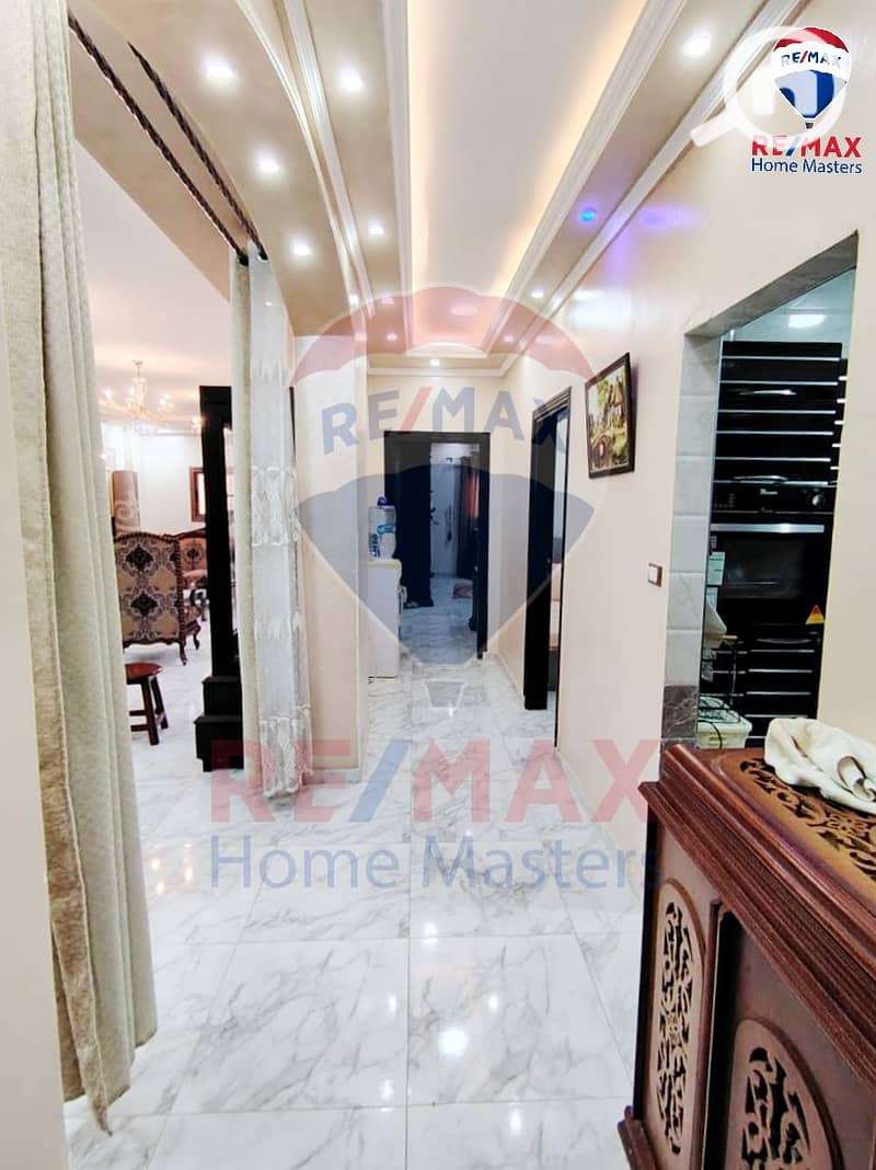 Distinctive apartment for sale in Mansoura, side view - View 5