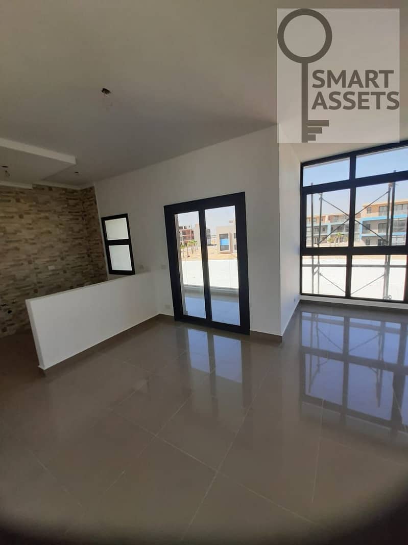 Corner Chalet with Rooftop for Sale in BO Island – First Row Lagoon View – pohled 3