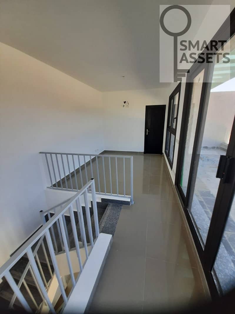 Corner Chalet with Rooftop for Sale in BO Island – First Row Lagoon View – pohled 4