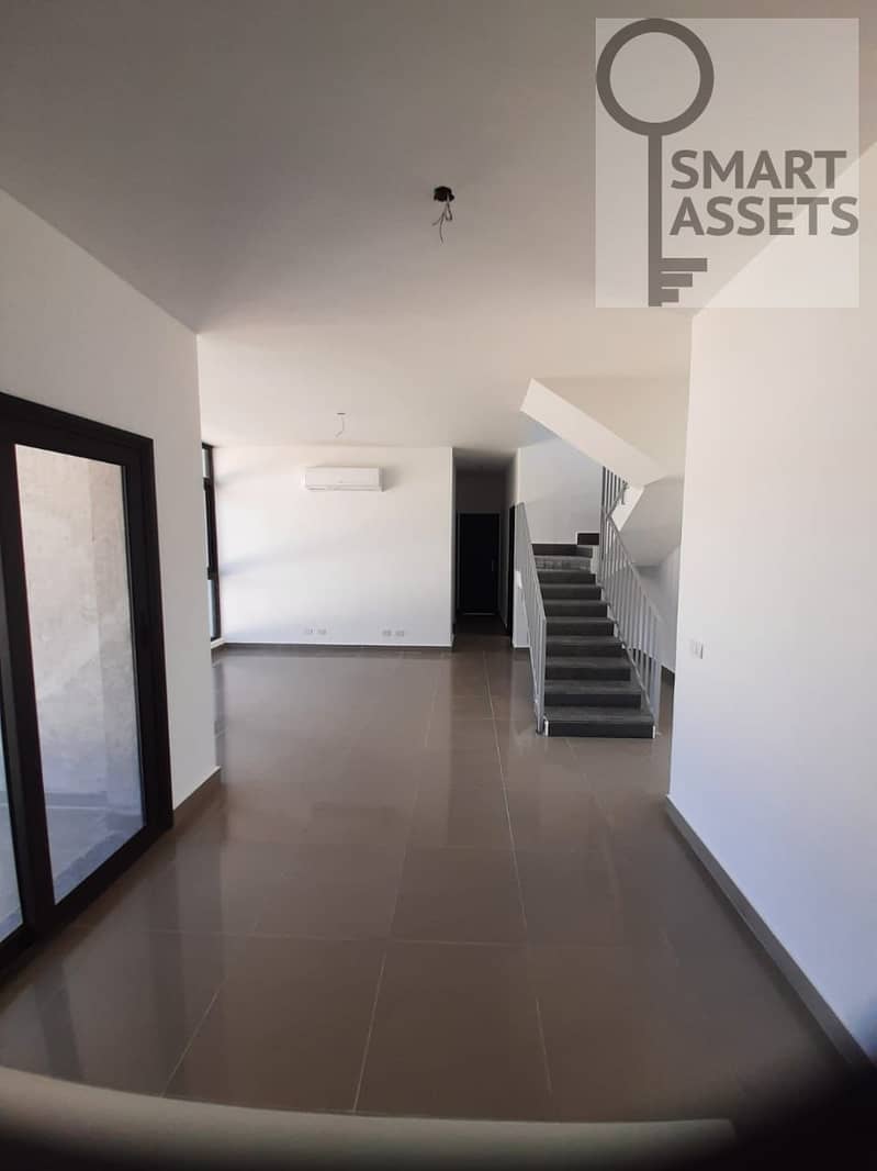 Corner Chalet with Rooftop for Sale in BO Island – First Row Lagoon View – pohled 5