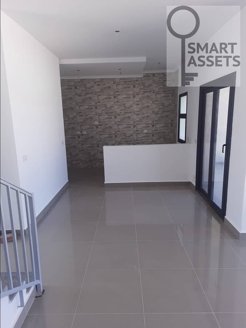 Corner Chalet with Rooftop for Sale in BO Island – First Row Lagoon View – pohled 6