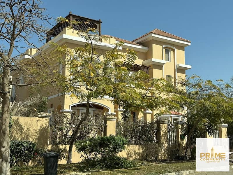 Standalone villa 800 sqm fully finished with private pool for sale in prime location and lowest price in Mena garden city 6 October – pohled 2