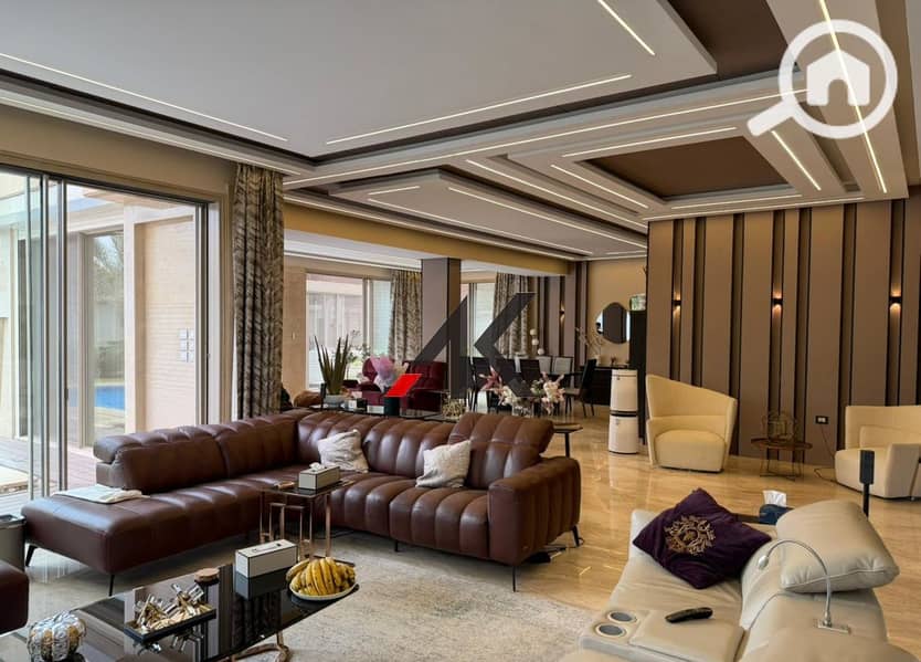 Luxury Finished Stand Alone with pool For Sale in Gardenia Springs - New Cairo - Vista 4