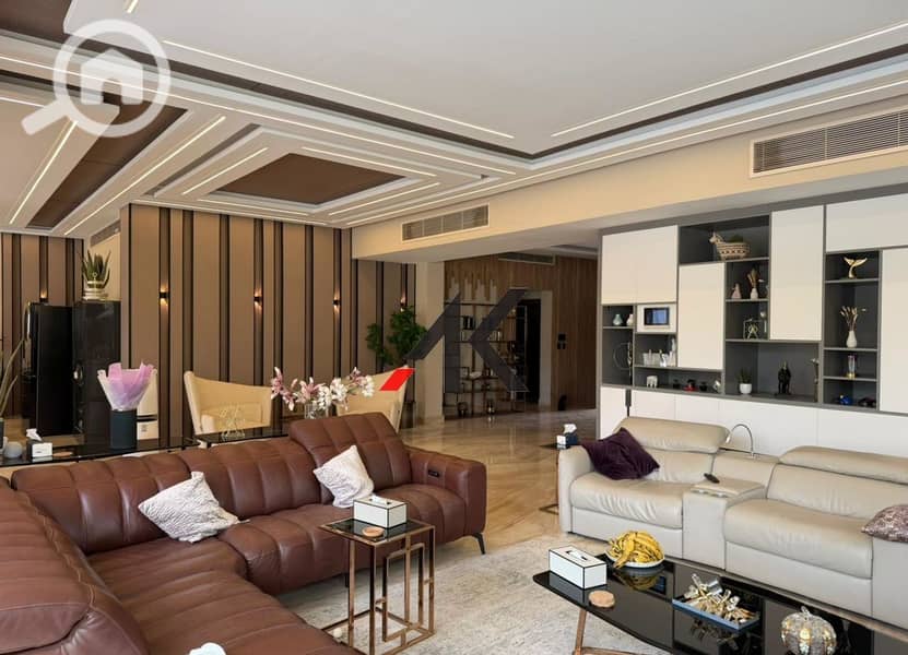 Luxury Finished Stand Alone with pool For Sale in Gardenia Springs - New Cairo - Vista 5