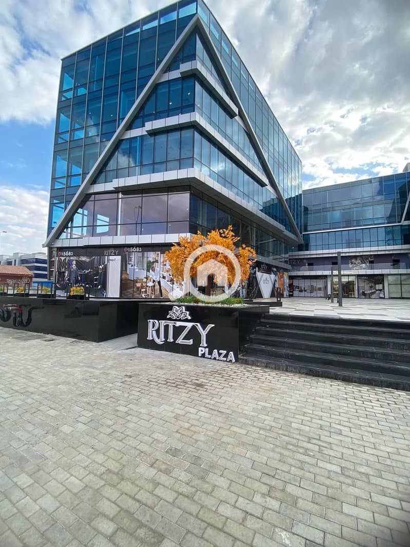A fully finished and rented shop with annual returns in Ritzy Mall, Sheikh Zayed City, first floor, at a very special price. – pohled 6