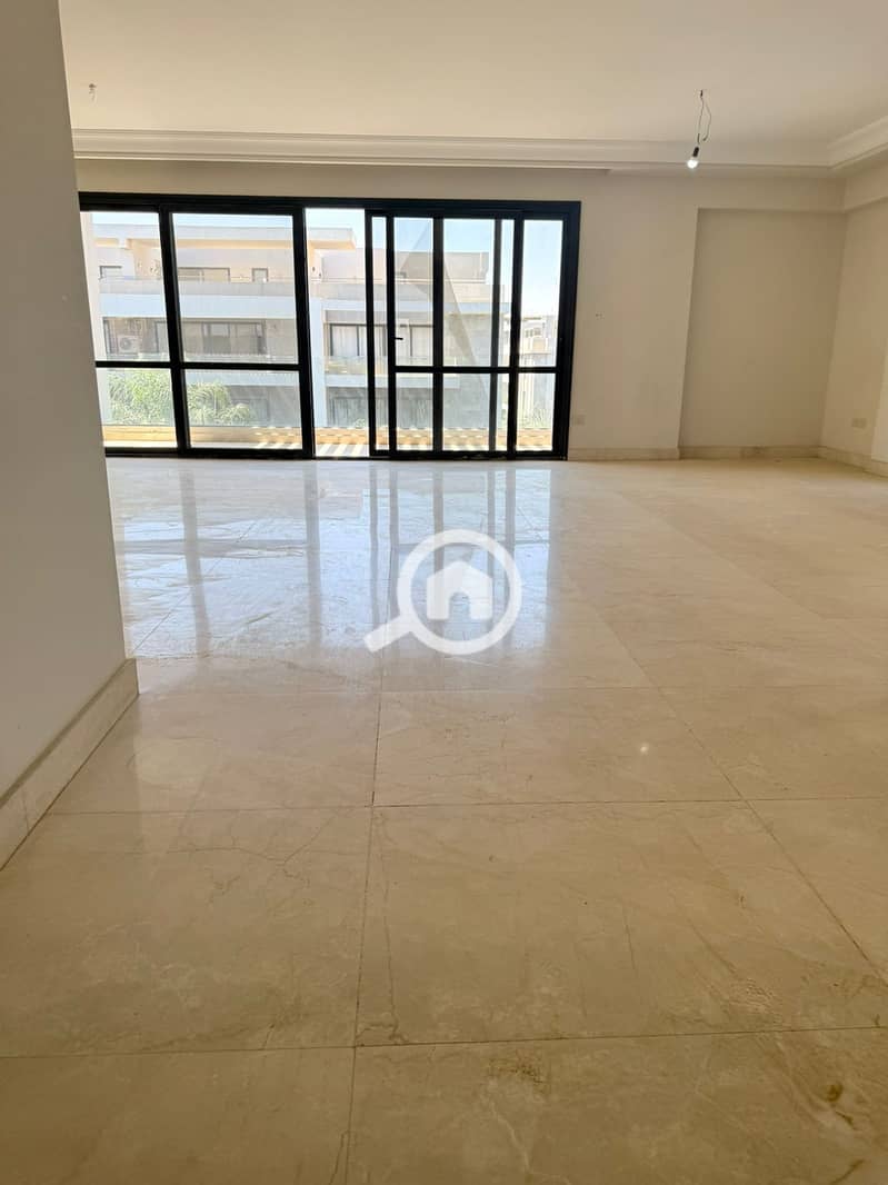 El Patio 7 compound . . Penthouse 4 beds . . Pool view . . Luxurious – další