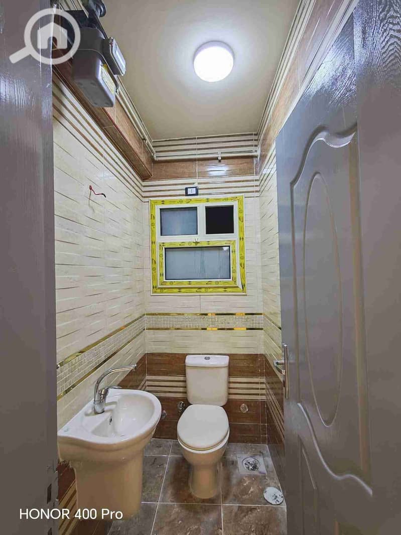 2 1000653519. jpg